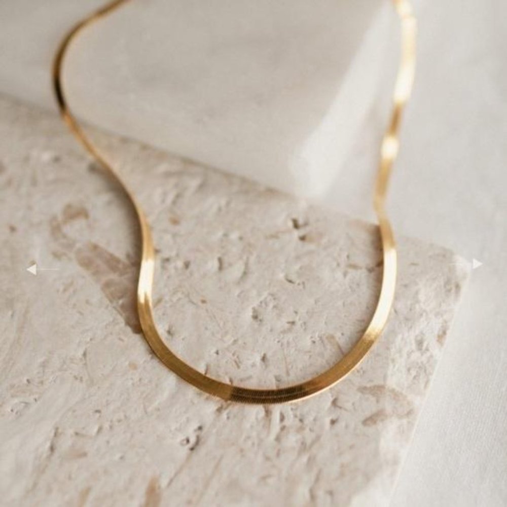 NEW 18K GOLD HERRINGBONE CHAIN NECKLACE - Picture 2 of 7